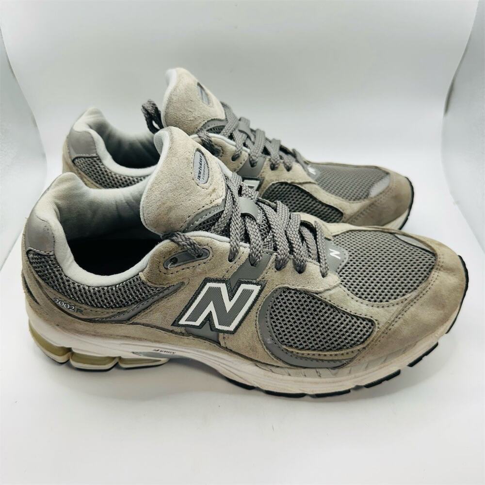 New Balance 2002R Grey Sneakers Suede Mesh | Men's Size 8 US | EUC - Picture 2 of 8